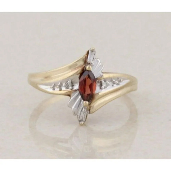 10k Yellow Gold Natural Garnet & Diamond Ring Size 7 1/4 - Picture 1 of 7